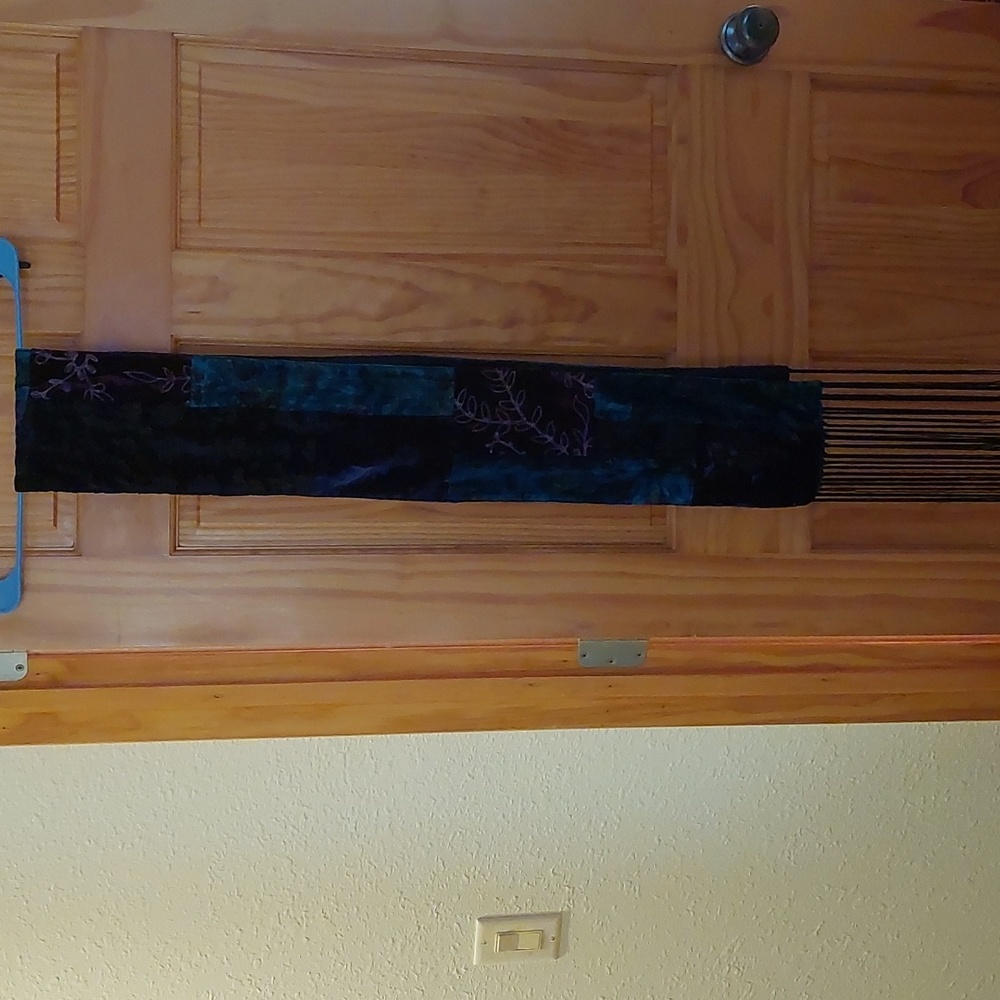 Cajon velvet patch scarf